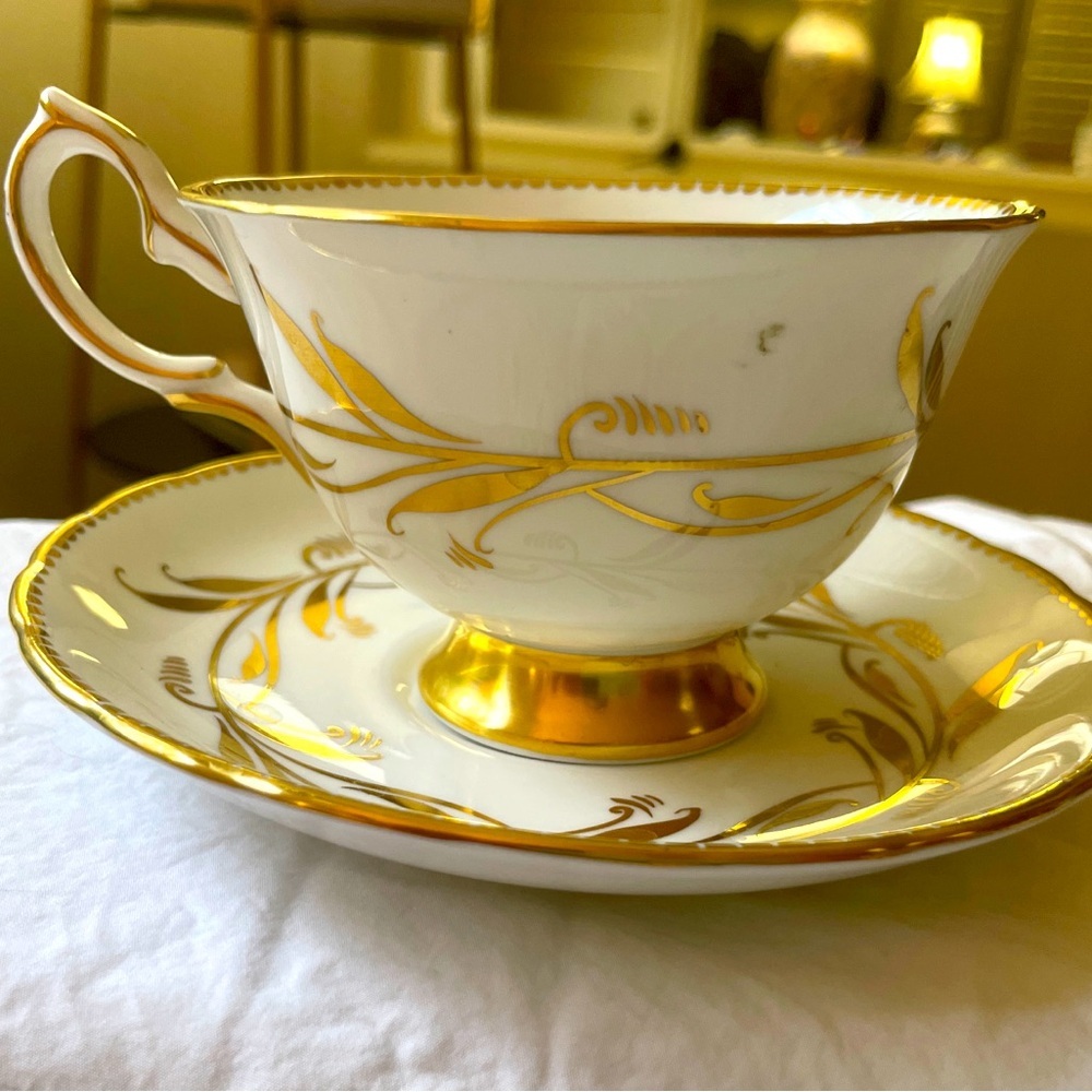 Royal Chelsea English Bone China Golden Rush Tea Cup & Saucer C. 1943 - 61